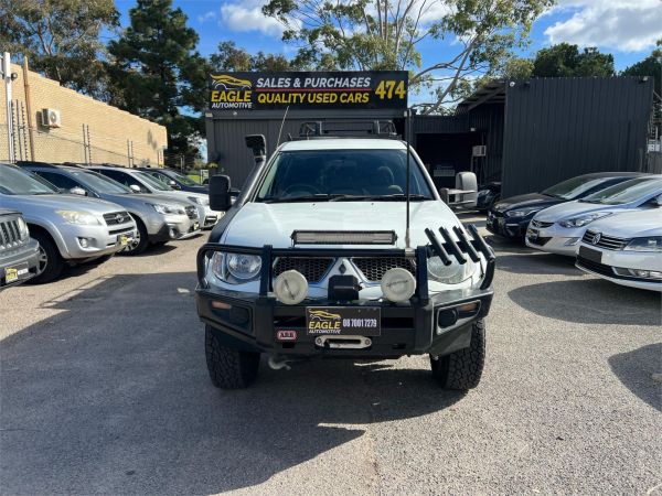 2013 MITSUBISHI TRITON DOUBLE CAB UTILITY MN MY13 GLX (4x4) image