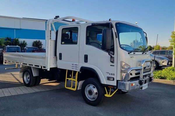 2018 Isuzu N Series NPS 75/45-155 4X4 MWB image