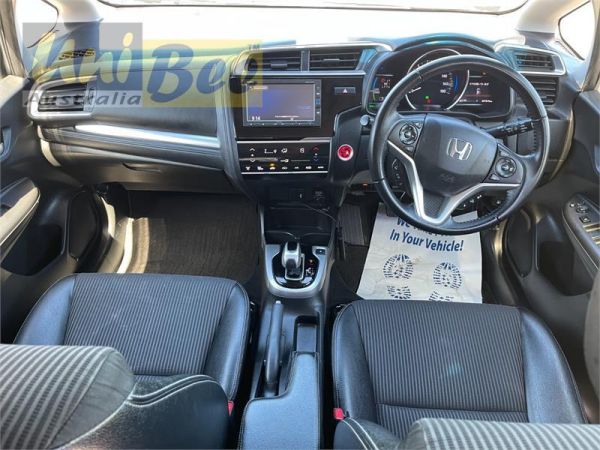 2018 Honda Fit Hatchback GP5 Hybrid image