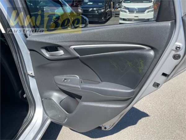 2018 Honda Fit Hatchback GP5 Hybrid image
