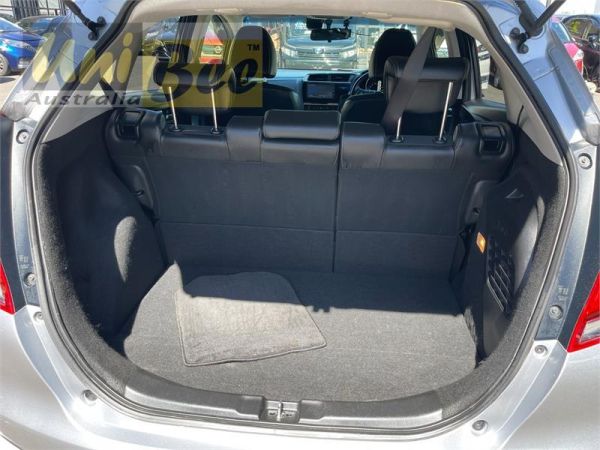 2018 Honda Fit Hatchback GP5 Hybrid image
