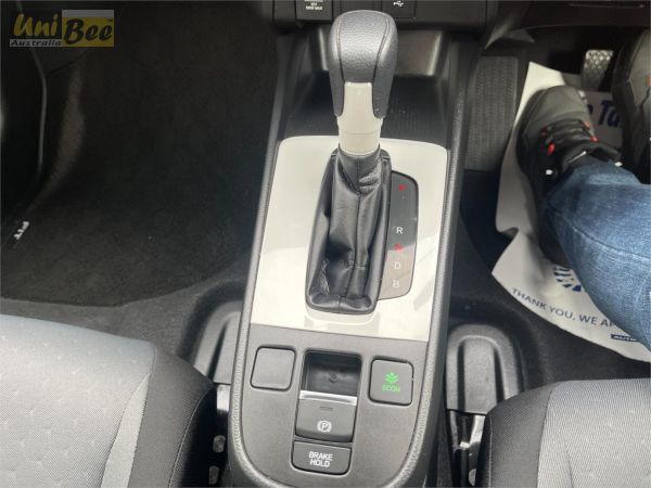 2020 Honda Fit Hatchback GR3 Hybrid image