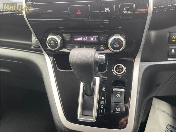 2016 Nissan Serena Wagon GFC27 Hybrid image
