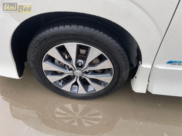 2016 Nissan Serena Wagon GFC27 Hybrid image