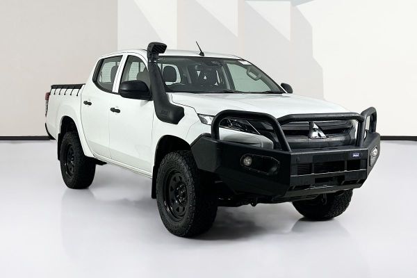 2022 Mitsubishi TRITON GLX (4x4) MR MY22 4X4 image