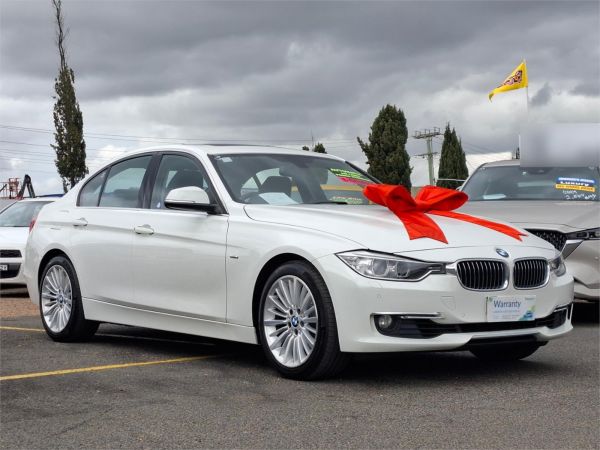 2014 BMW 3 Series Sedan F30 MY1114 320i Luxury Line image