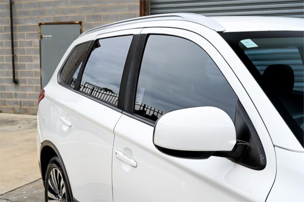 2018 Mitsubishi Outlander Wagon ZL MY19 ES ADAS image