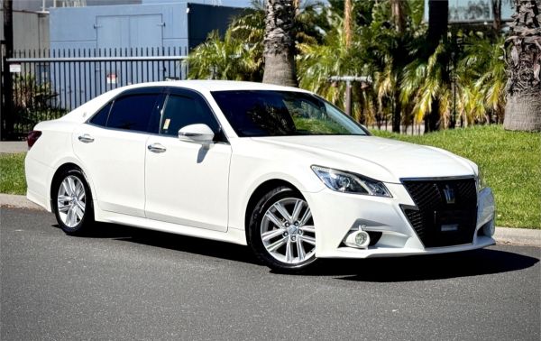 2013 Toyota Crown Sedan AWS210 Athlete S image