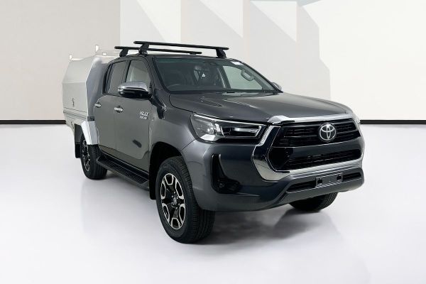 2022 Toyota HILUX SR5 + PREMIUM INTERIOR (4x4) GUN126R 4X4 image