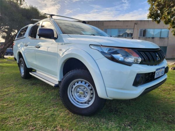 2017 Mitsubishi Triton Dual Cab Utility GLX (4x4) MQ MY17 image