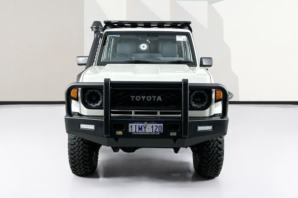2024 Toyota Landcruiser VDJL79R GXL image