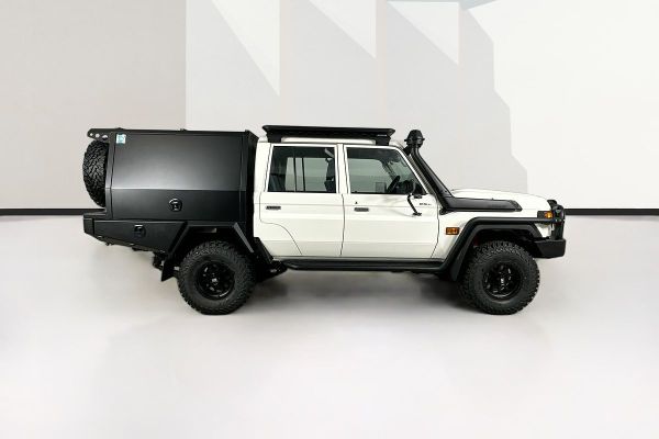 2024 Toyota Landcruiser VDJL79R GXL image
