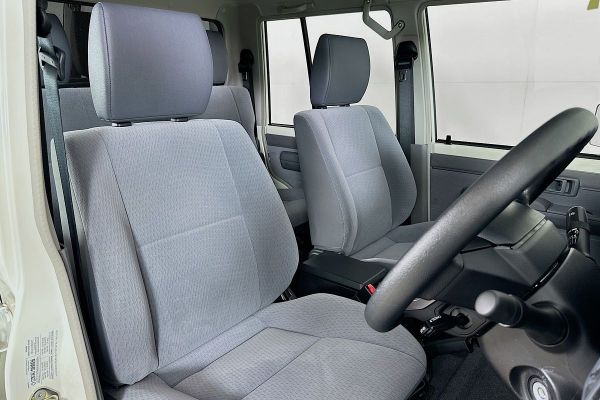 2024 Toyota Landcruiser VDJL79R GXL image