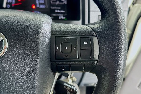 2024 Toyota Landcruiser VDJL79R GXL image