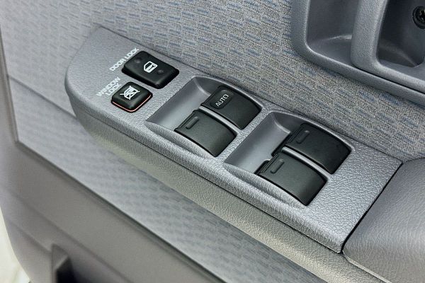 2024 Toyota Landcruiser VDJL79R GXL image