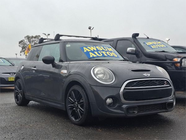 2014 MINI Hatch Hatchback F56 Cooper S image