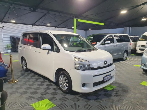 2013 Toyota Voxy Original Factory Ramp image