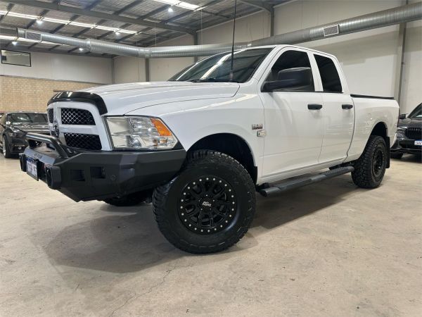 2020 RAM 1500 CREW CAB UTILITY MY20 EXPRESS image