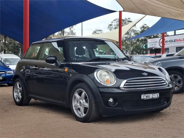 2009 MINI Hatch Hatchback R56 Cooper image