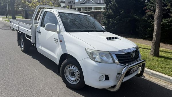 2013 Toyota Hilux KUN16R MY14 SR White Crystal 5 Speed Manual Cab Chassis image