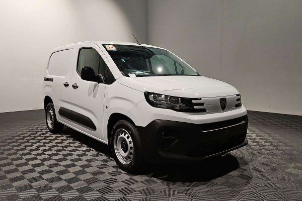 2025 Peugeot Partner Pro K9 SWB Low Roof image