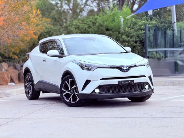 2018 Toyota C-HR SUV ZYX10 G LED Edition image