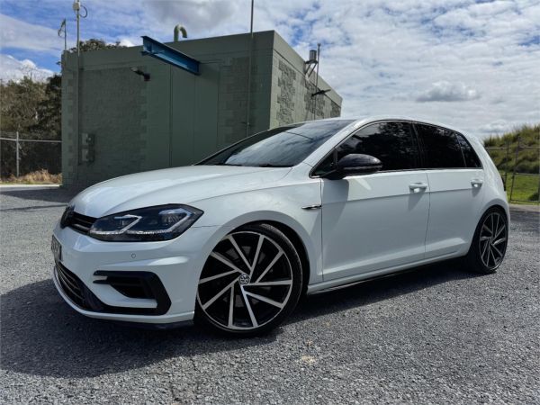 2017 VOLKSWAGEN GOLF 5D HATCHBACK AU MY18 R GRID EDITION image
