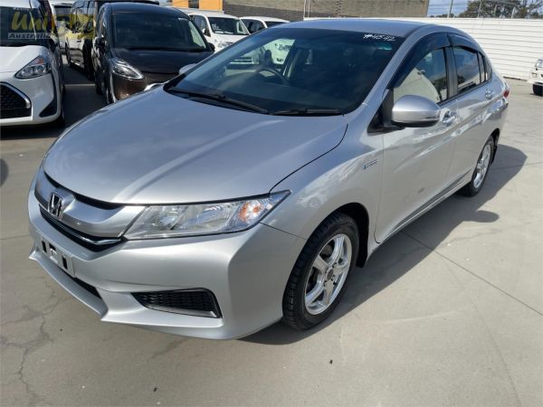 2015 Honda Grace Sedan GM4 Hybrid image