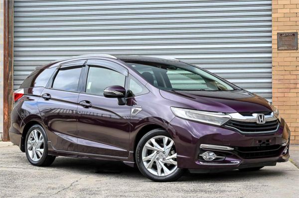 2015 Honda Shuttle Wagon GP7 Hybrid image