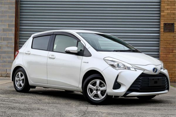 2017 Toyota Vitz Hatch NHP130 Hybrid image