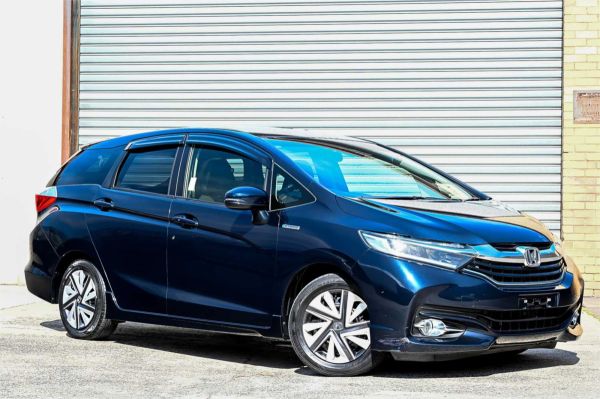 2016 Honda Shuttle Wagon GP7 Hybrid image