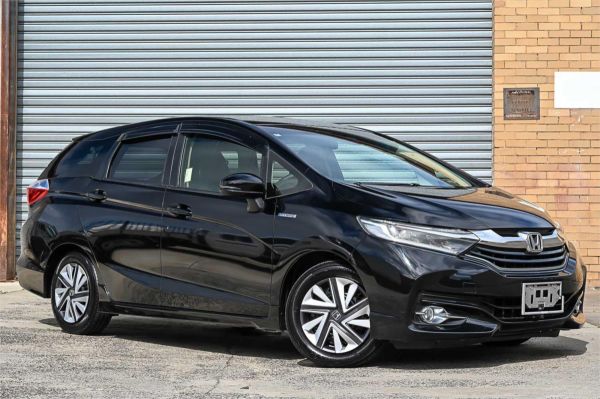 2016 Honda Shuttle Wagon GP7 Hybrid image