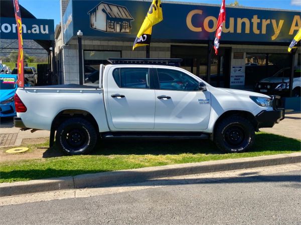 2017 Toyota Hilux Utility GUN126R SR image