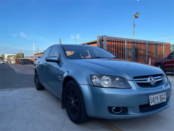 2007 HOLDEN BERLINA 4D SEDAN VE image