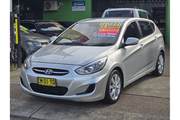 2017 Hyundai Accent Sport RB5 image