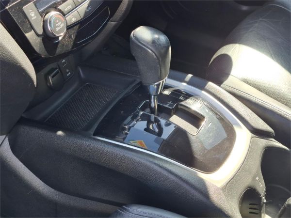 2015 Nissan X-TRAIL Wagon T32 ST-L image