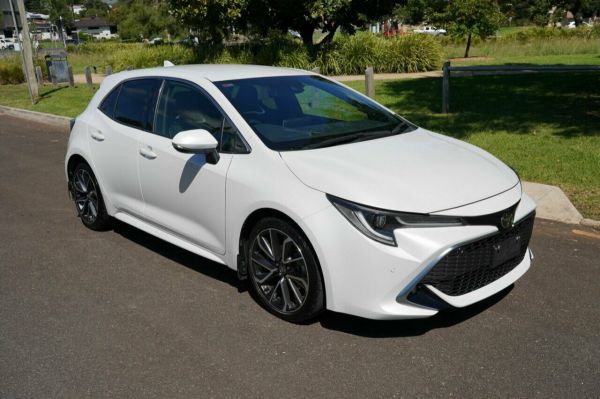 2020 Toyota Corolla Mzea12R ZR White Continuous Variable Hatchback image