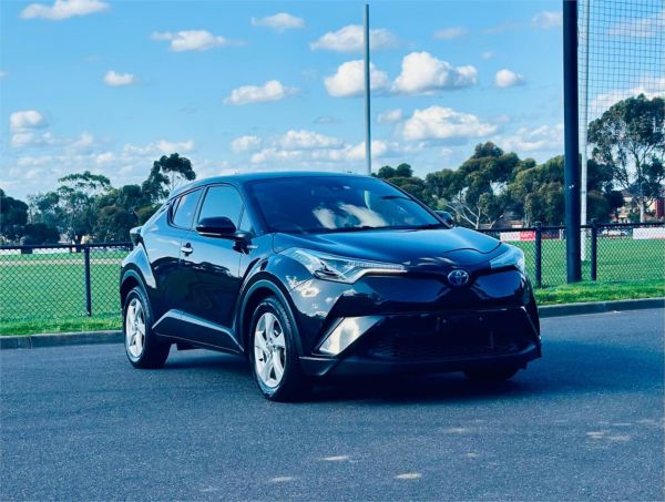 2018 Toyota C-HR SUV ZYX10 S LED edition image