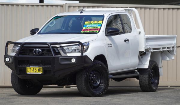 2020 TOYOTA HILUX X CAB C/CHAS GUN126R FACELIFT SR (4x4) image