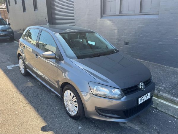 2014 VOLKSWAGEN POLO 5D HATCHBACK 6R MY14 TRENDLINE image