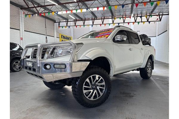 2017 Nissan Navara ST-X D23 Series 3 4X4 image