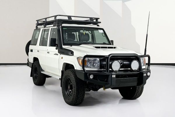 2020 Toyota LANDCRUISER WORKMATE (4x4) VDJ76R MY18 image
