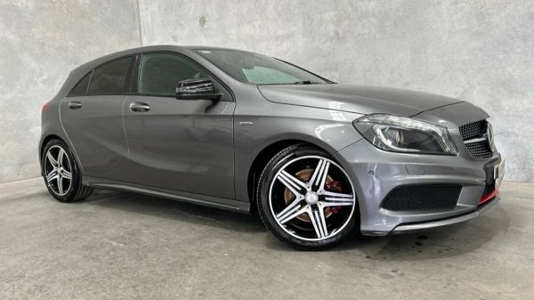 2013 Mercedes-benz A-class Hatchback A250 D-CT Sport W176 image