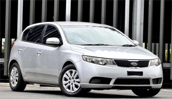 2011 KIA CERATO 5D HATCHBACK TD MY11 Si image