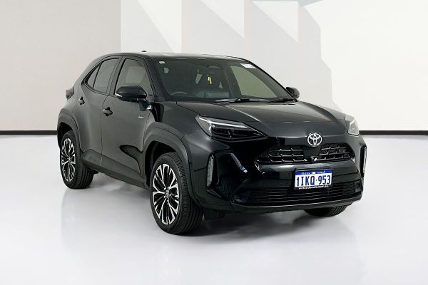 2024 Toyota YARIS CROSS URBAN HYBRID (AWD) MXPJ15R image