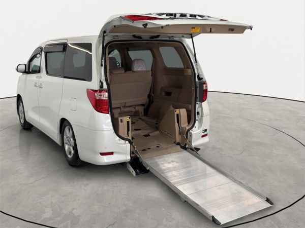 2011 Toyota Alphard Welcab Welcab image