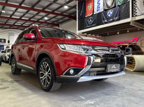 2017 MITSUBISHI OUTLANDER 4D WAGON ZL MY18.5 LS 7 SEAT (2WD) image
