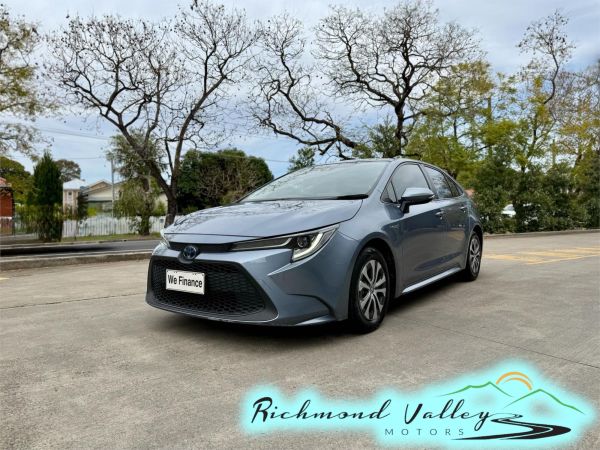 2019 TOYOTA COROLLA 4D SEDAN ZWE211R SX HYBRID image