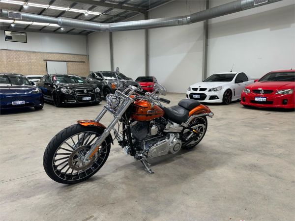 2014 HARLEY-DAVIDSON 1800CC CRUISER MY14 CVO BREAKOUT image