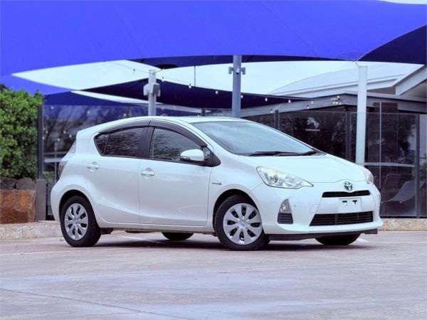 2013 Toyota Aqua Hatchback NHP10 G image
